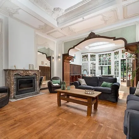 Amazing A Avec Jardin Льеж